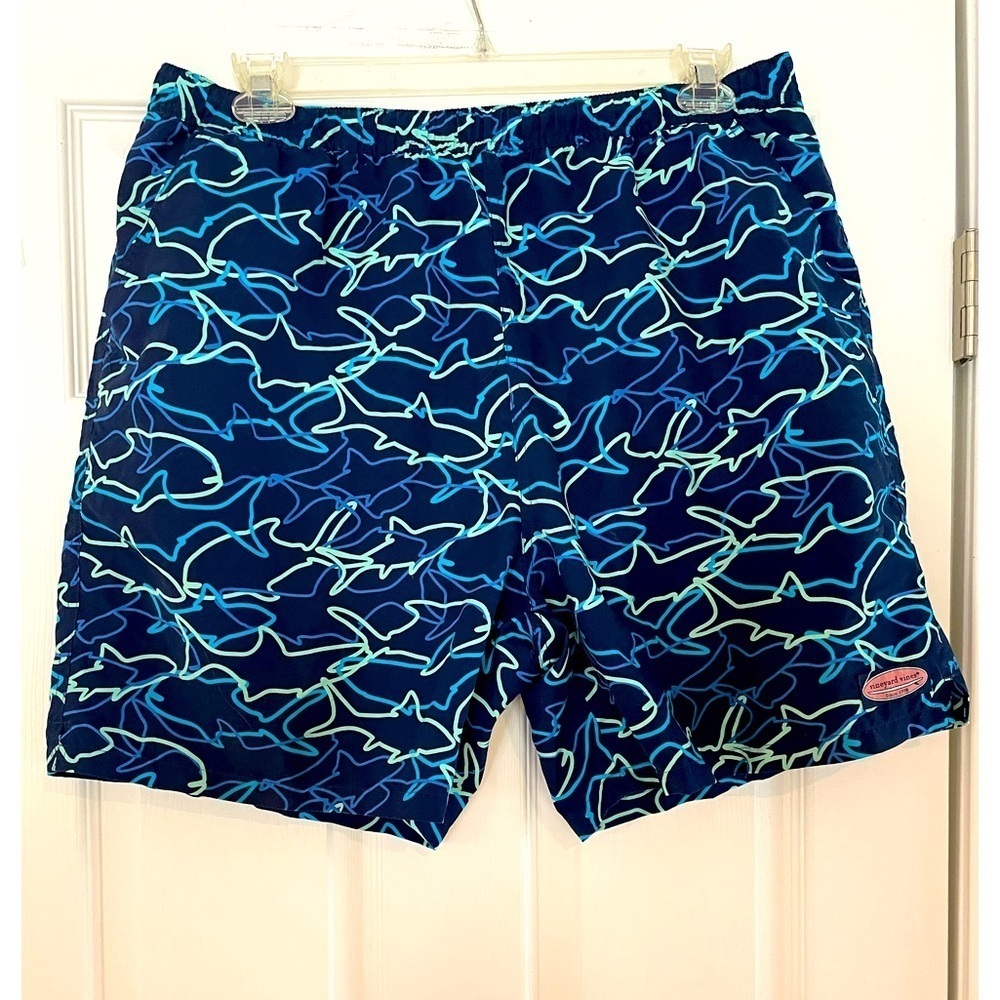 VINEYARD VINES DRAWSTRING SWIM TRUNKS IN BLUE SHARK PRINT